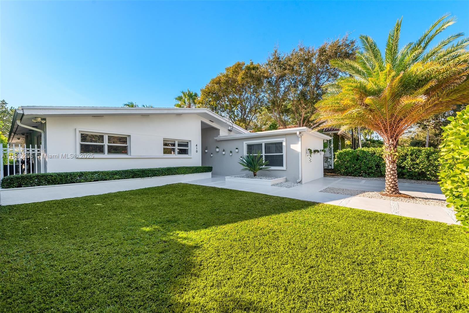 410 S Shore Dr