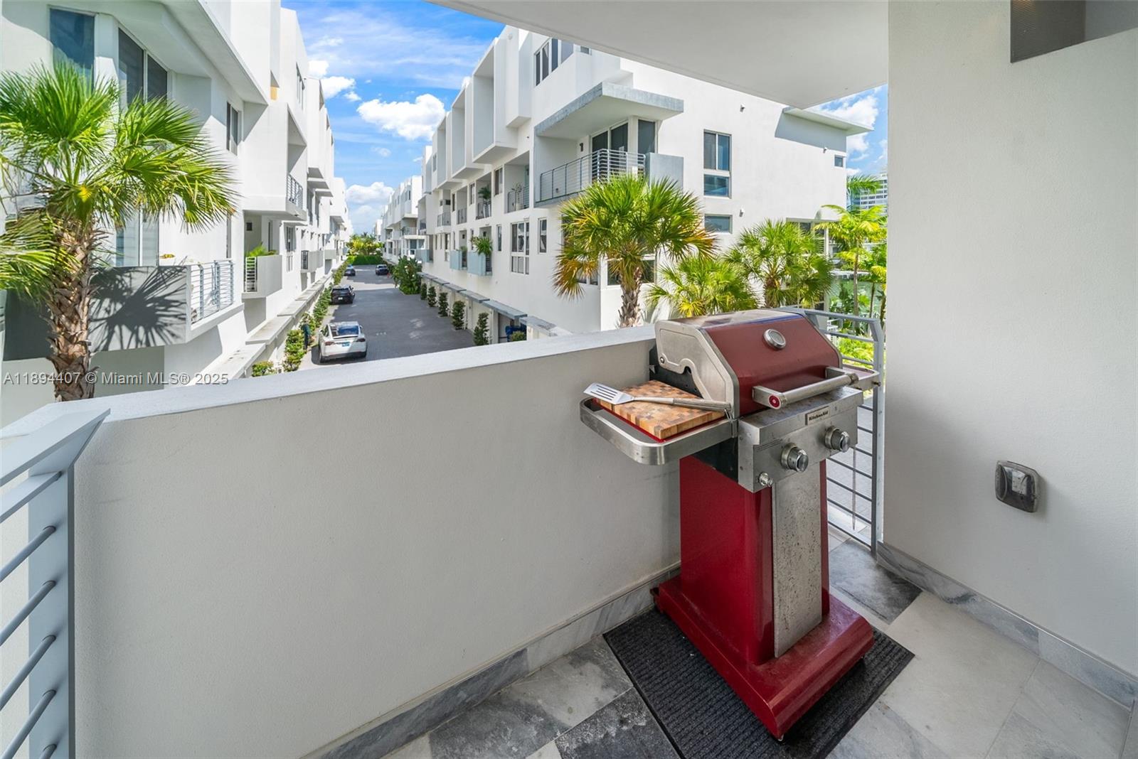 33 N Shore Dr # 33