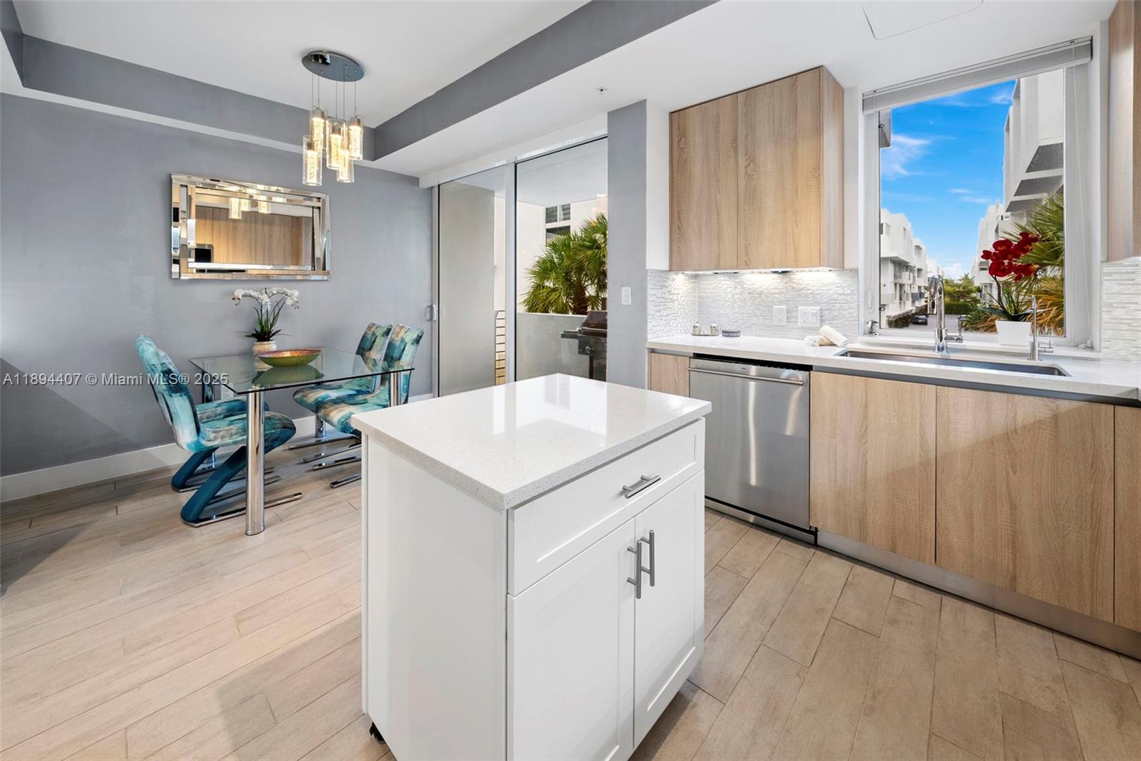 33 N Shore Dr # 33