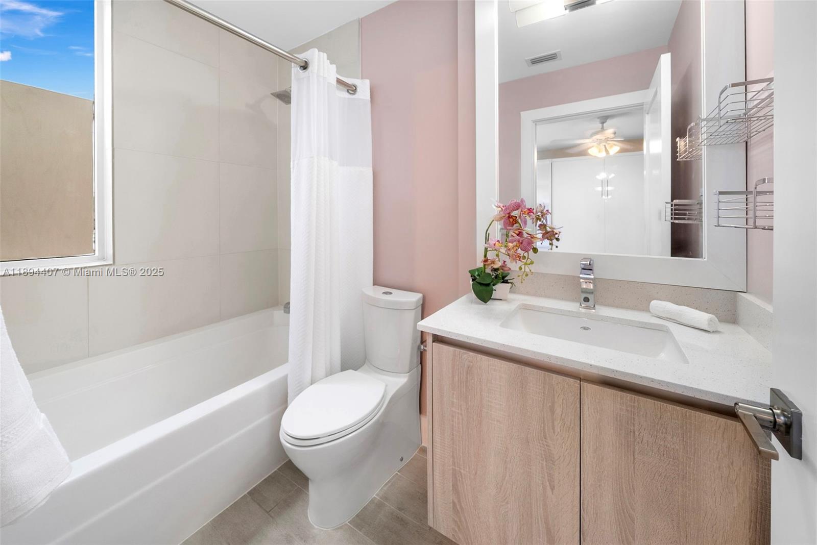 33 N Shore Dr # 33