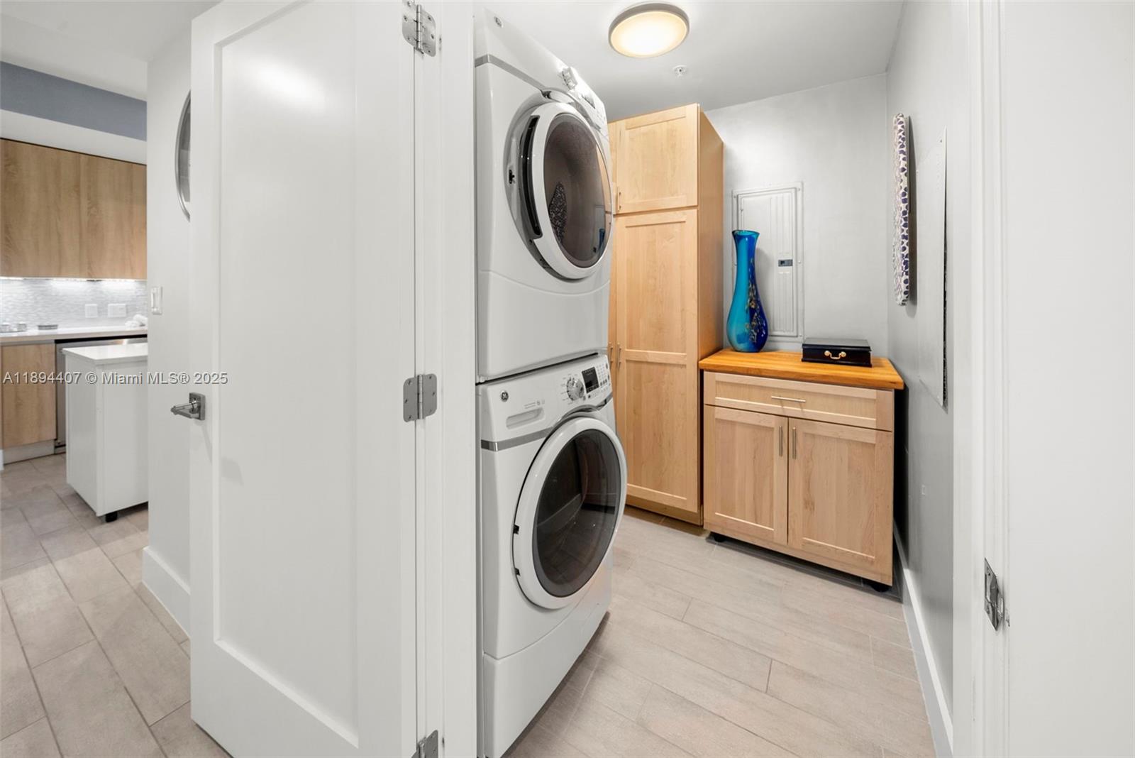 33 N Shore Dr # 33