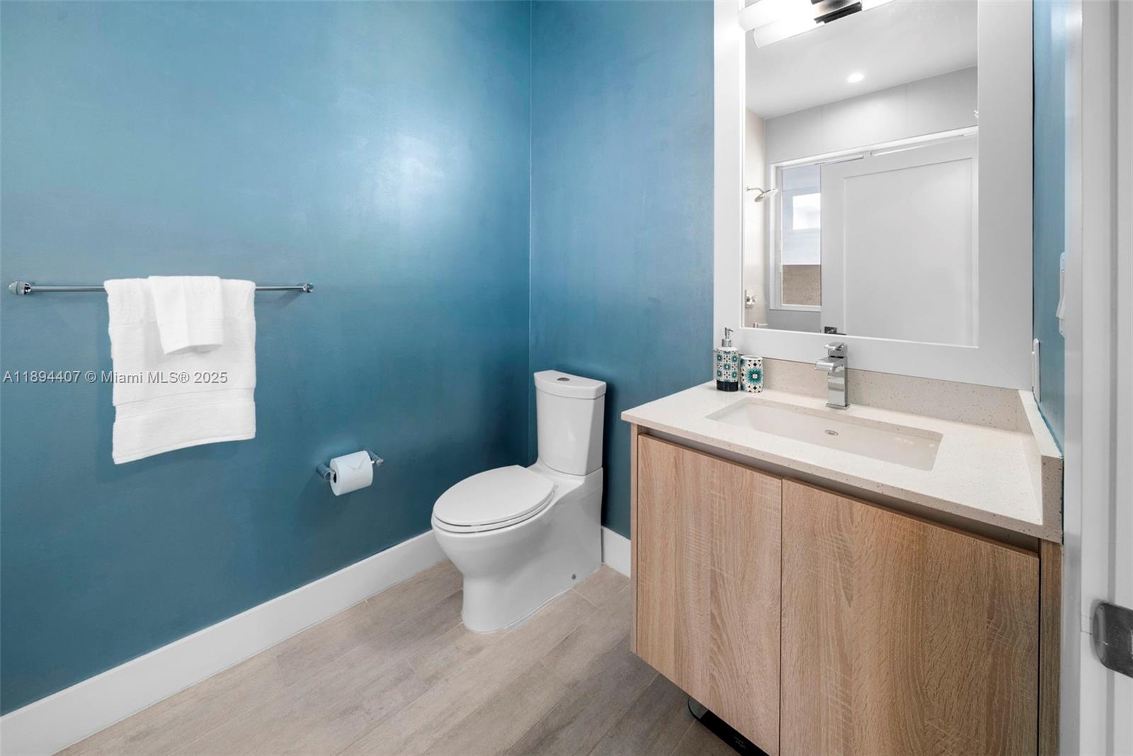 33 N Shore Dr # 33
