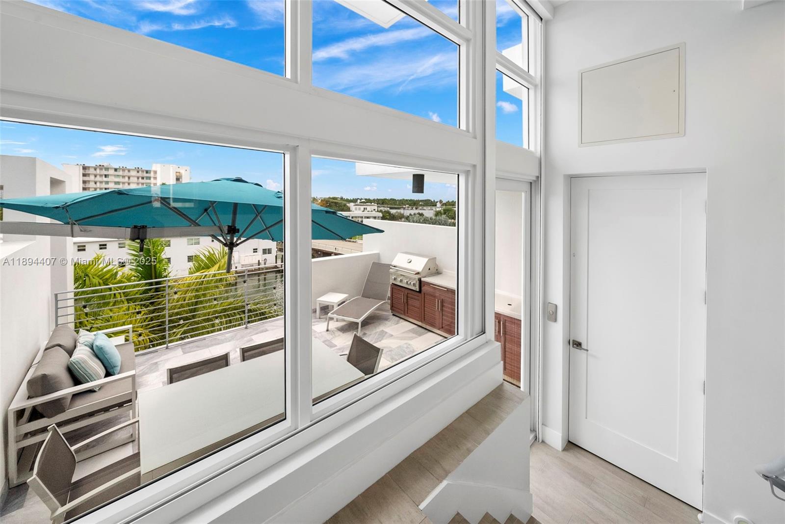 33 N Shore Dr # 33