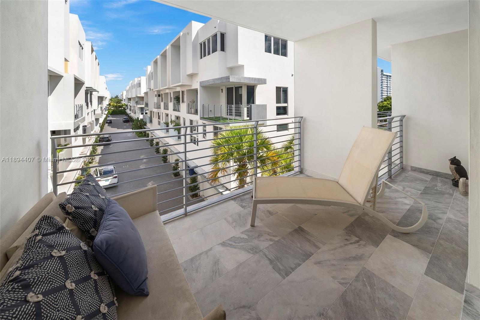 33 N Shore Dr # 33
