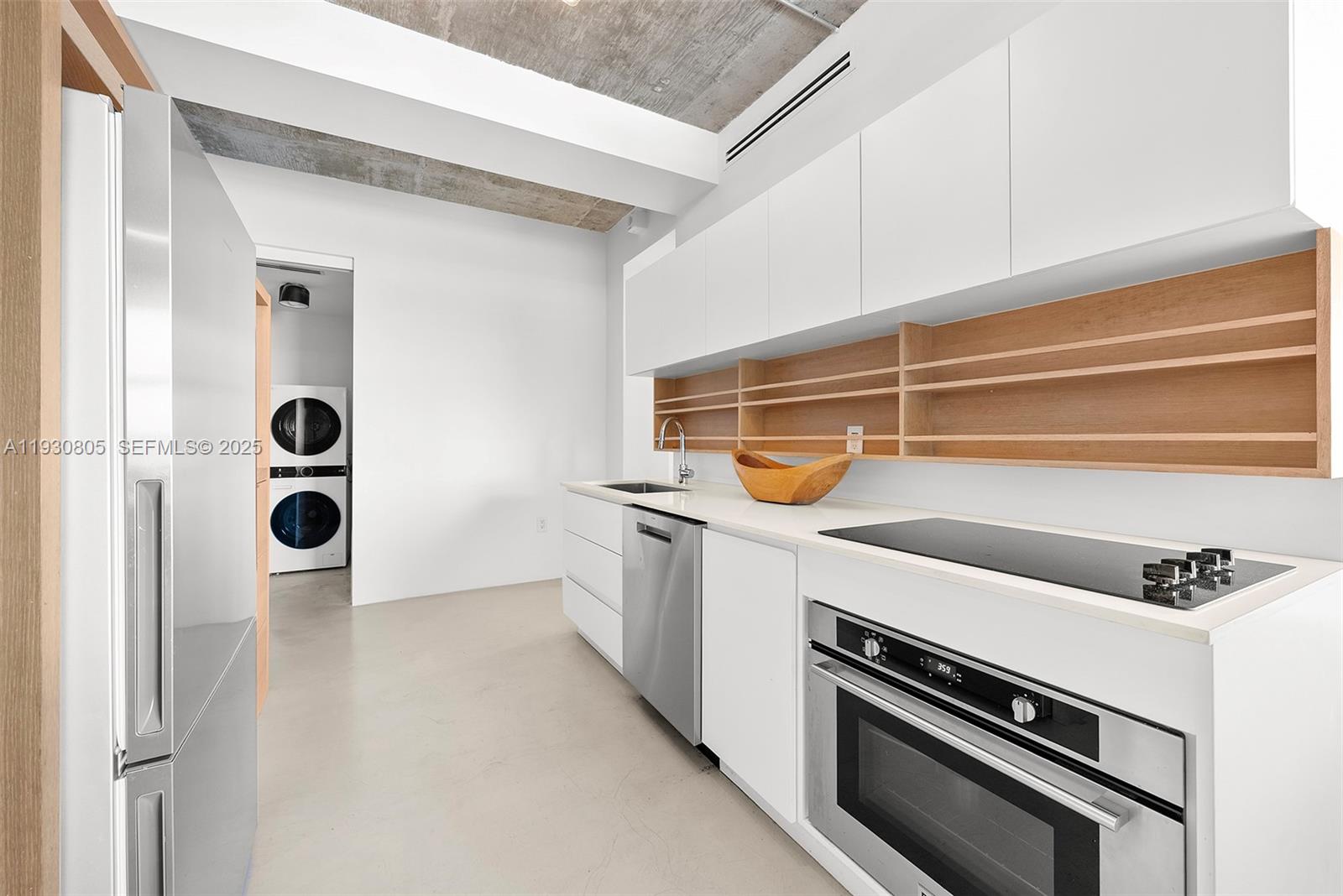 3 Island Ave Unit: PHD