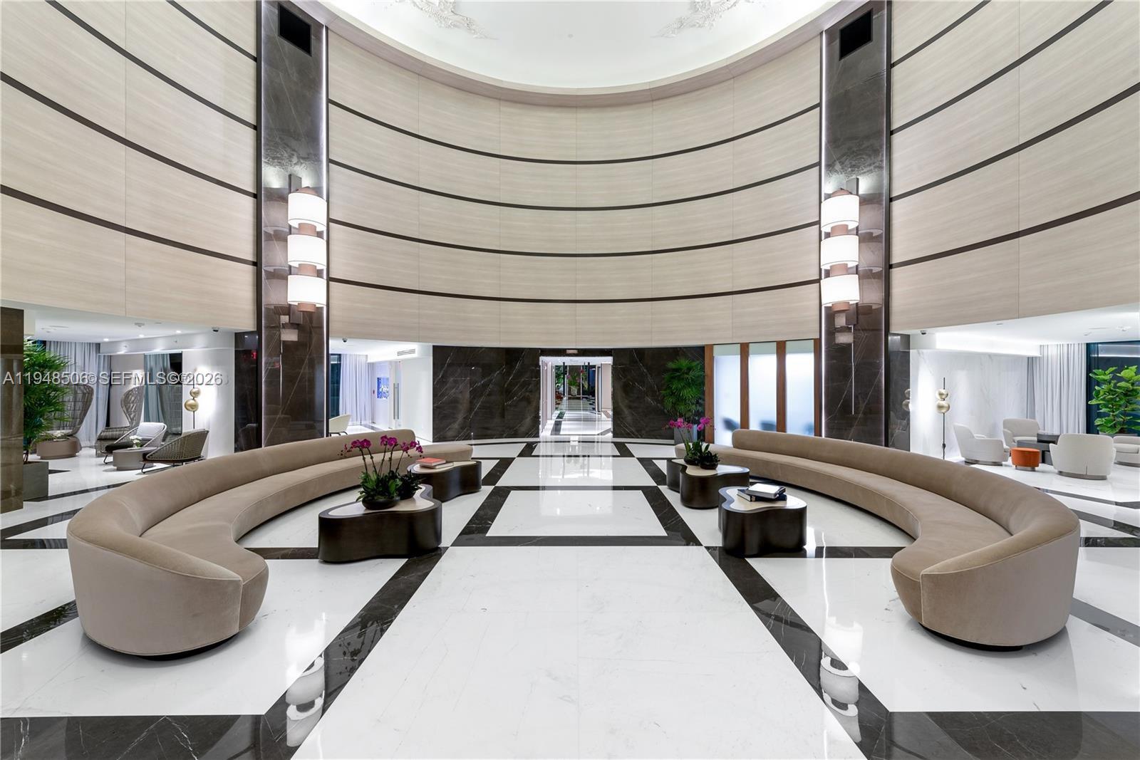 300 S Pointe Dr # 705