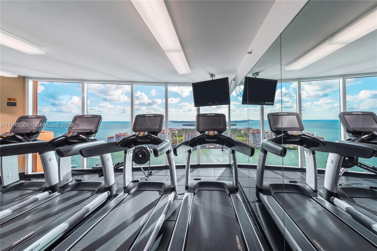 300 S Pointe Dr # 705