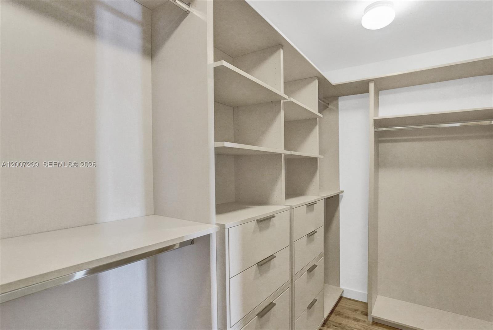 650 NE 32nd St # 1001