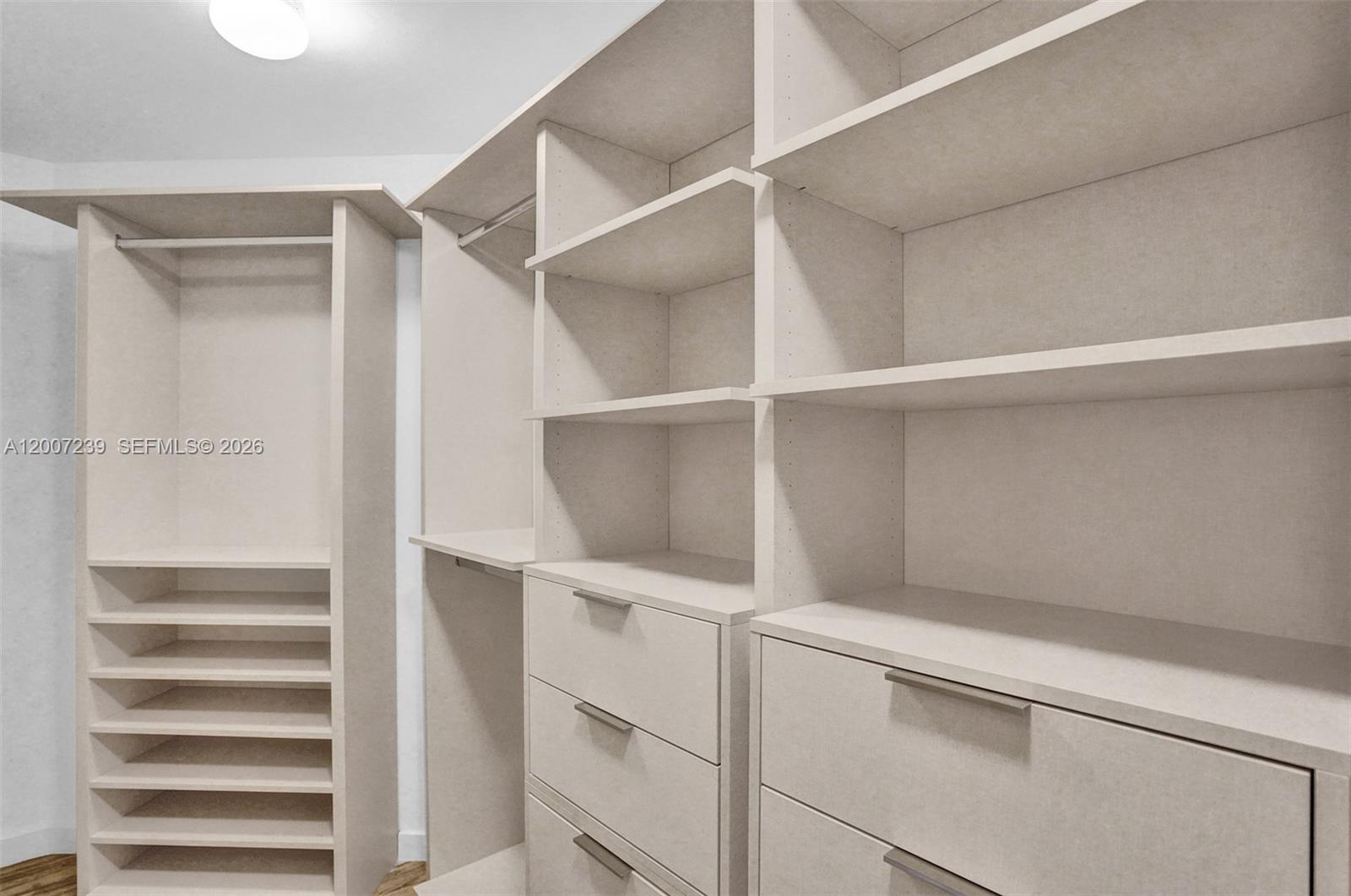 650 NE 32nd St # 1001