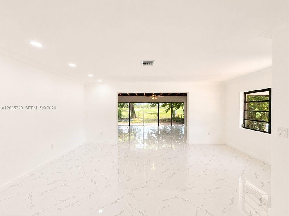 401 S Shore Dr