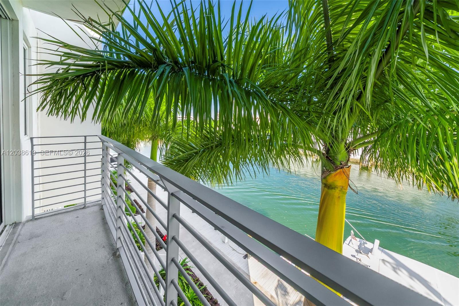 39 N Shore Dr