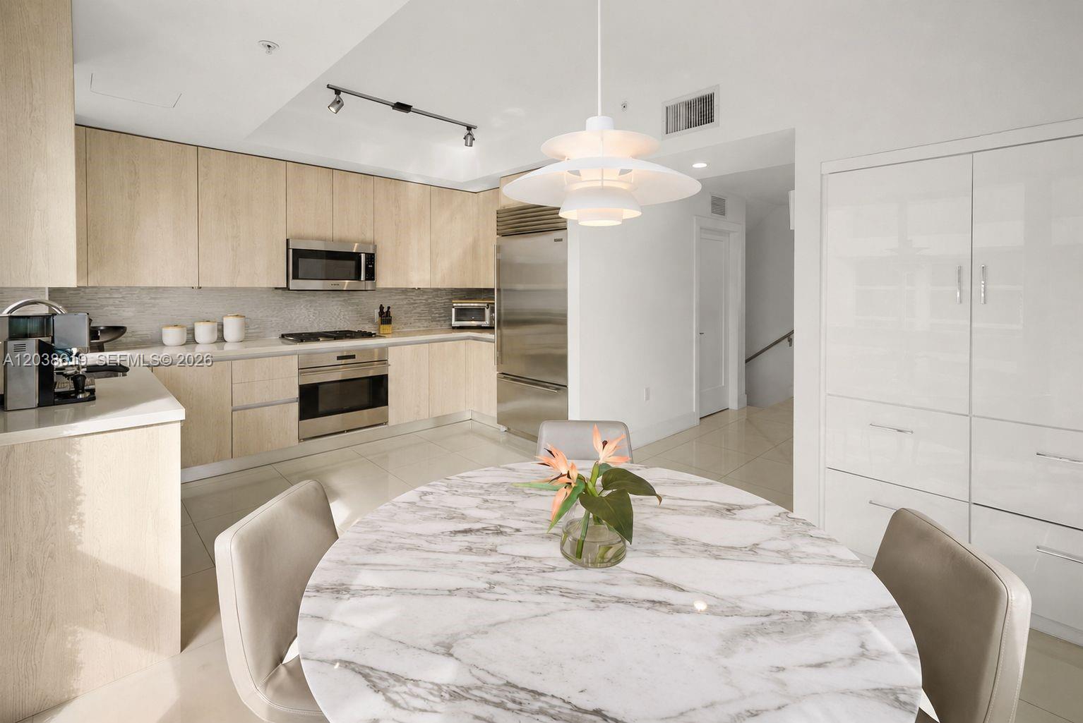 39 N Shore Dr