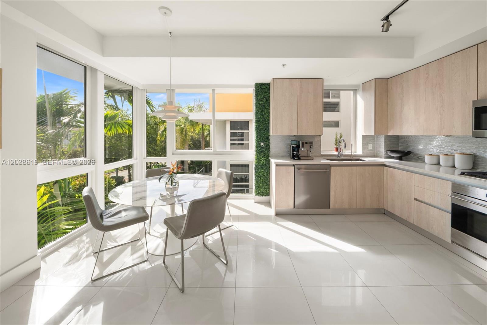 39 N Shore Dr