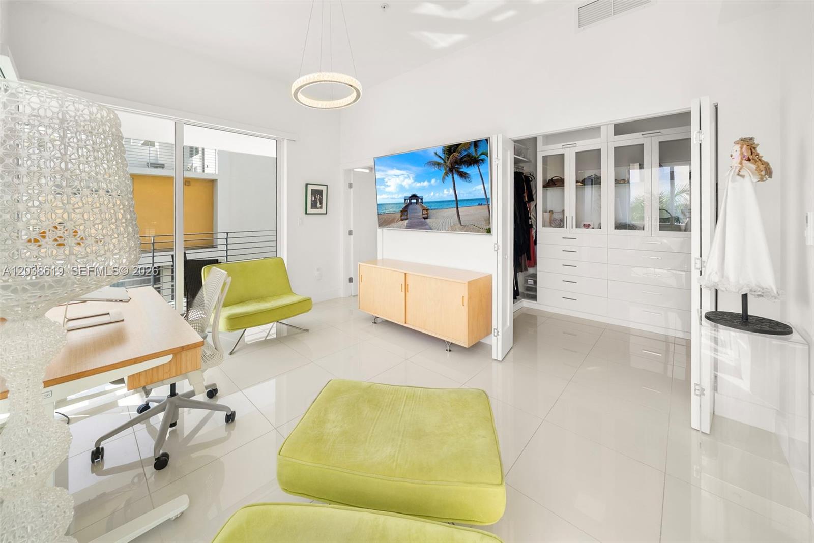 39 N Shore Dr