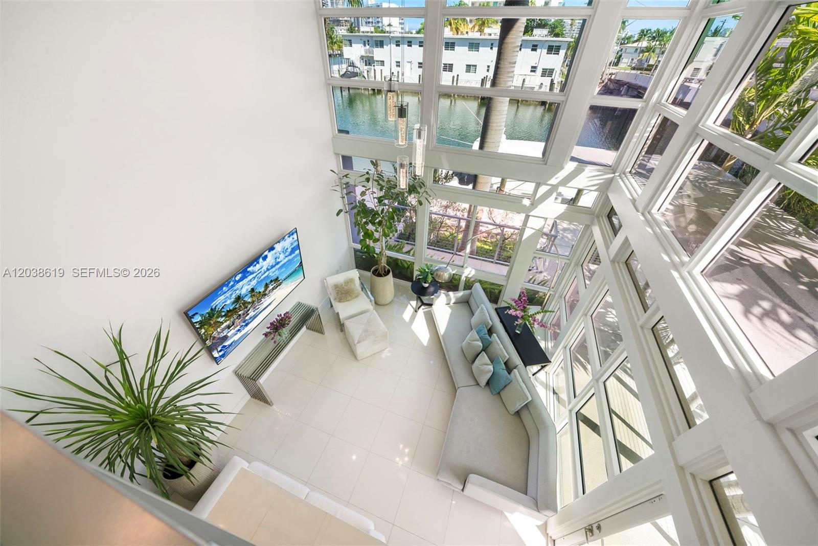 39 N Shore Dr