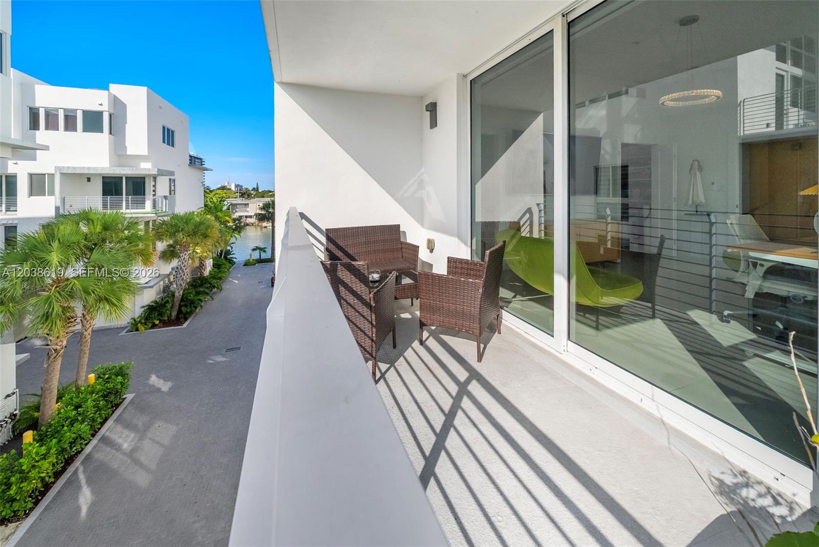 39 N Shore Dr