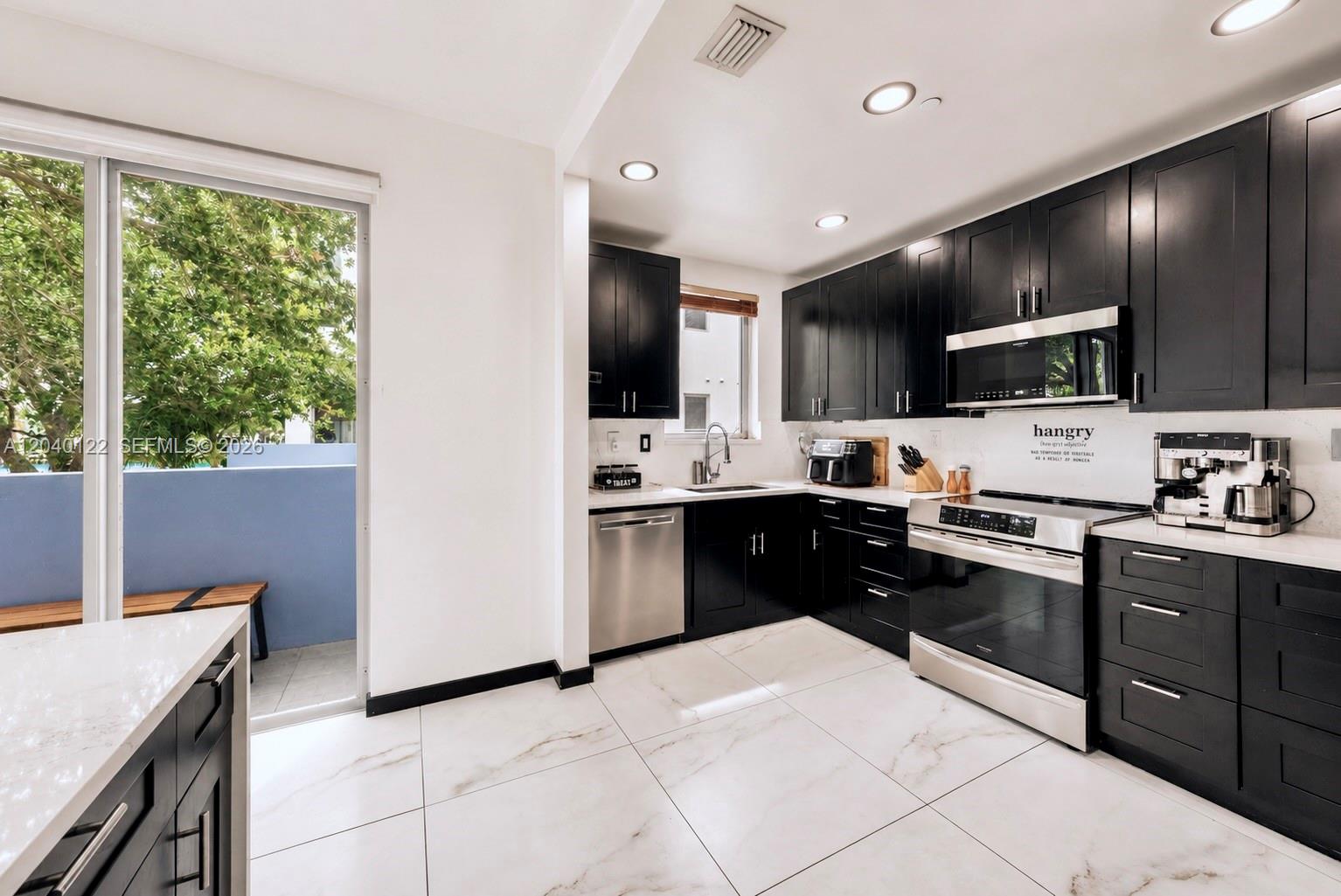 193 N Shore Dr # 6 Unit: 193-6