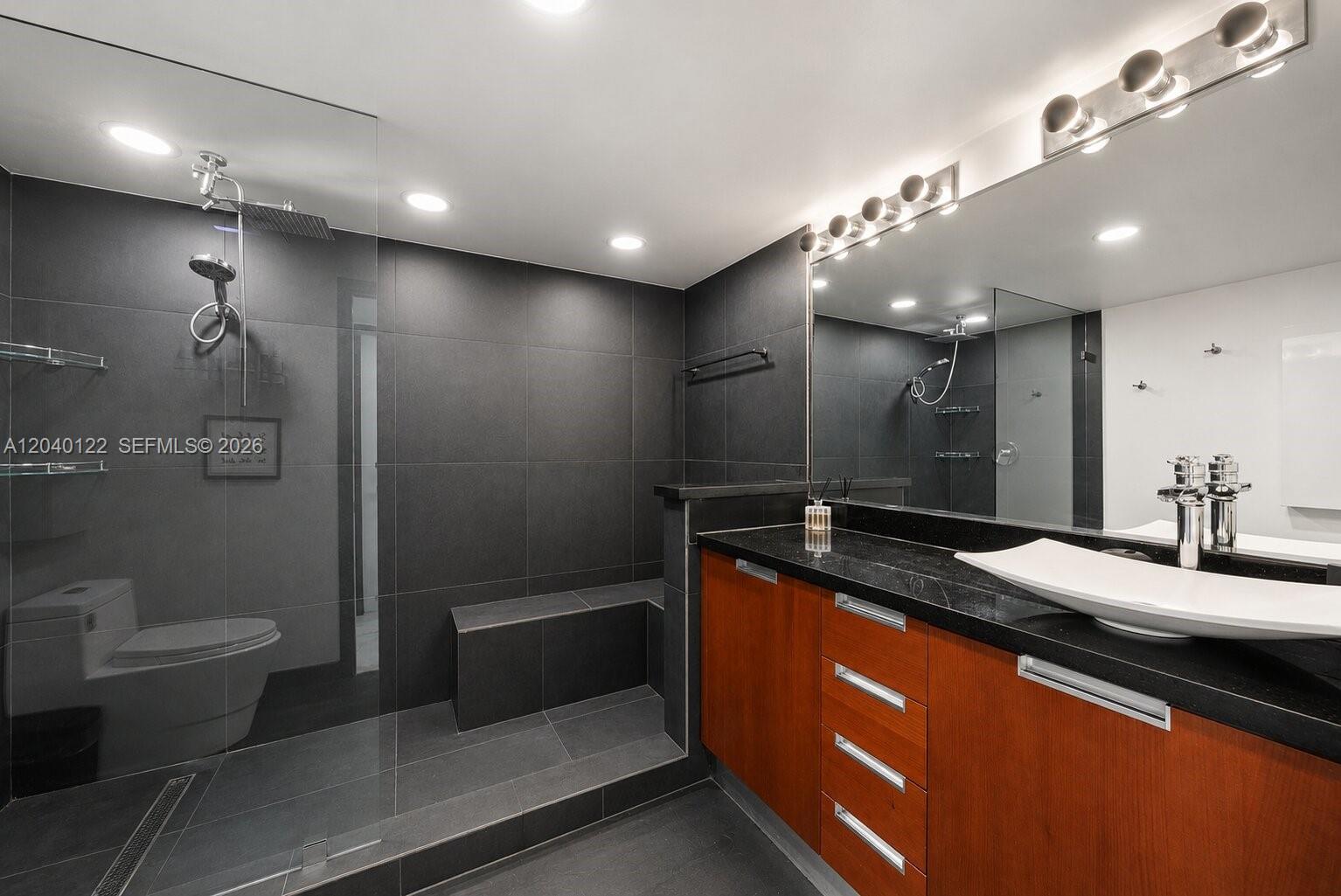 193 N Shore Dr # 6 Unit: 193-6