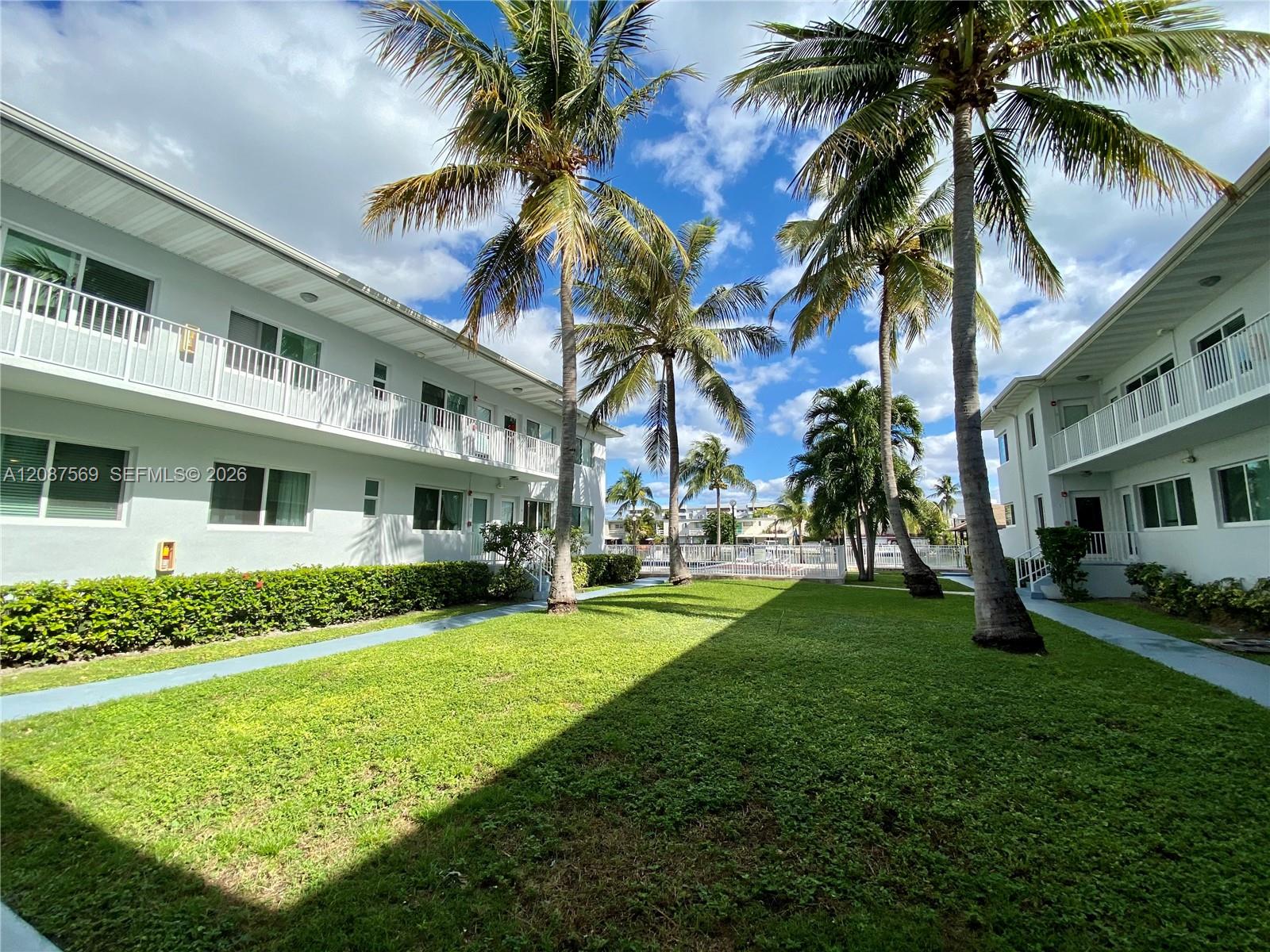 7207 Bay Dr # 9