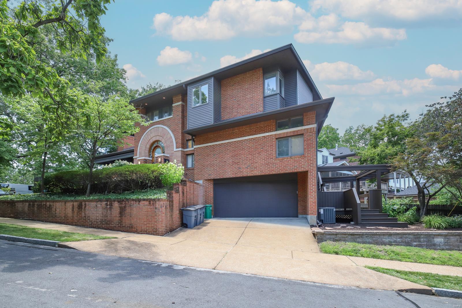8191 Stratford Drive