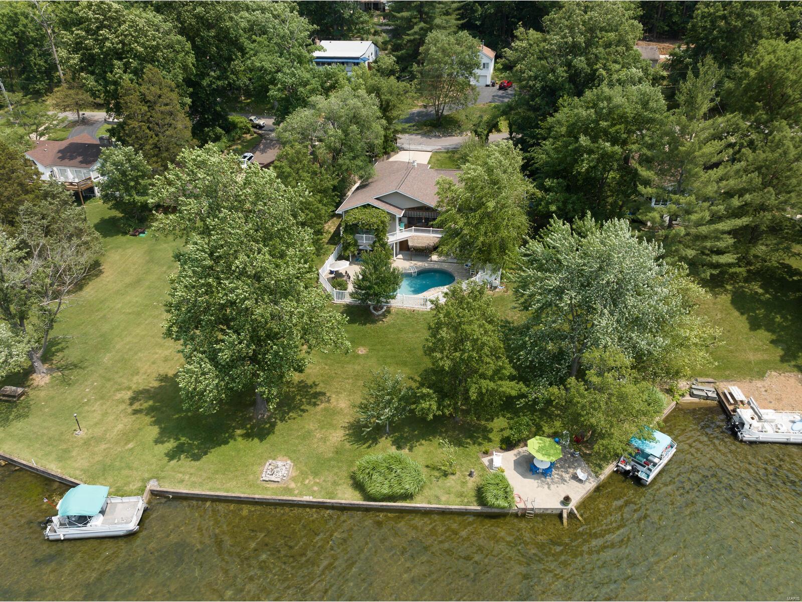 3649 S Lakeshore Drive