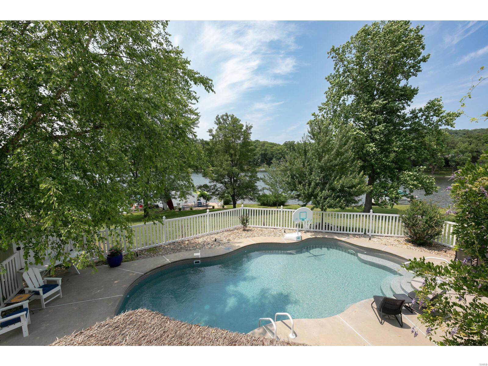 3649 S Lakeshore Drive