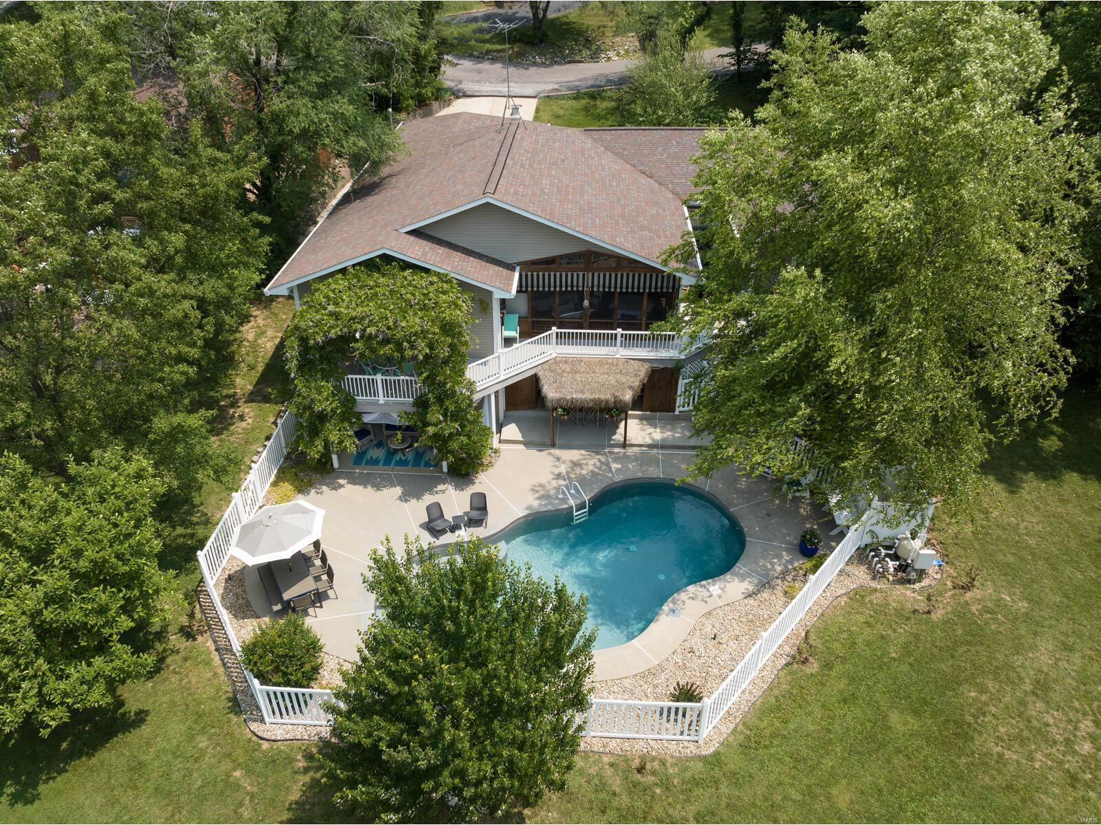 3649 S Lakeshore Drive