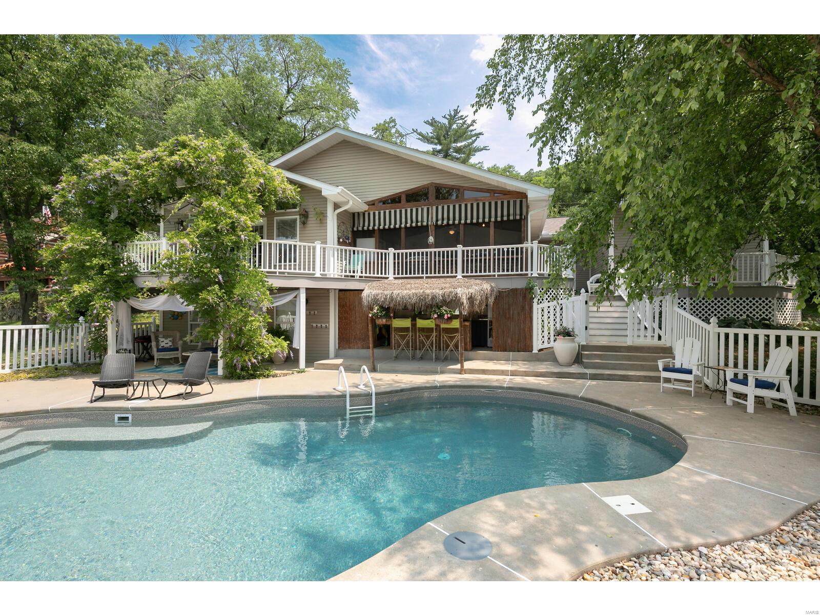 3649 S Lakeshore Drive