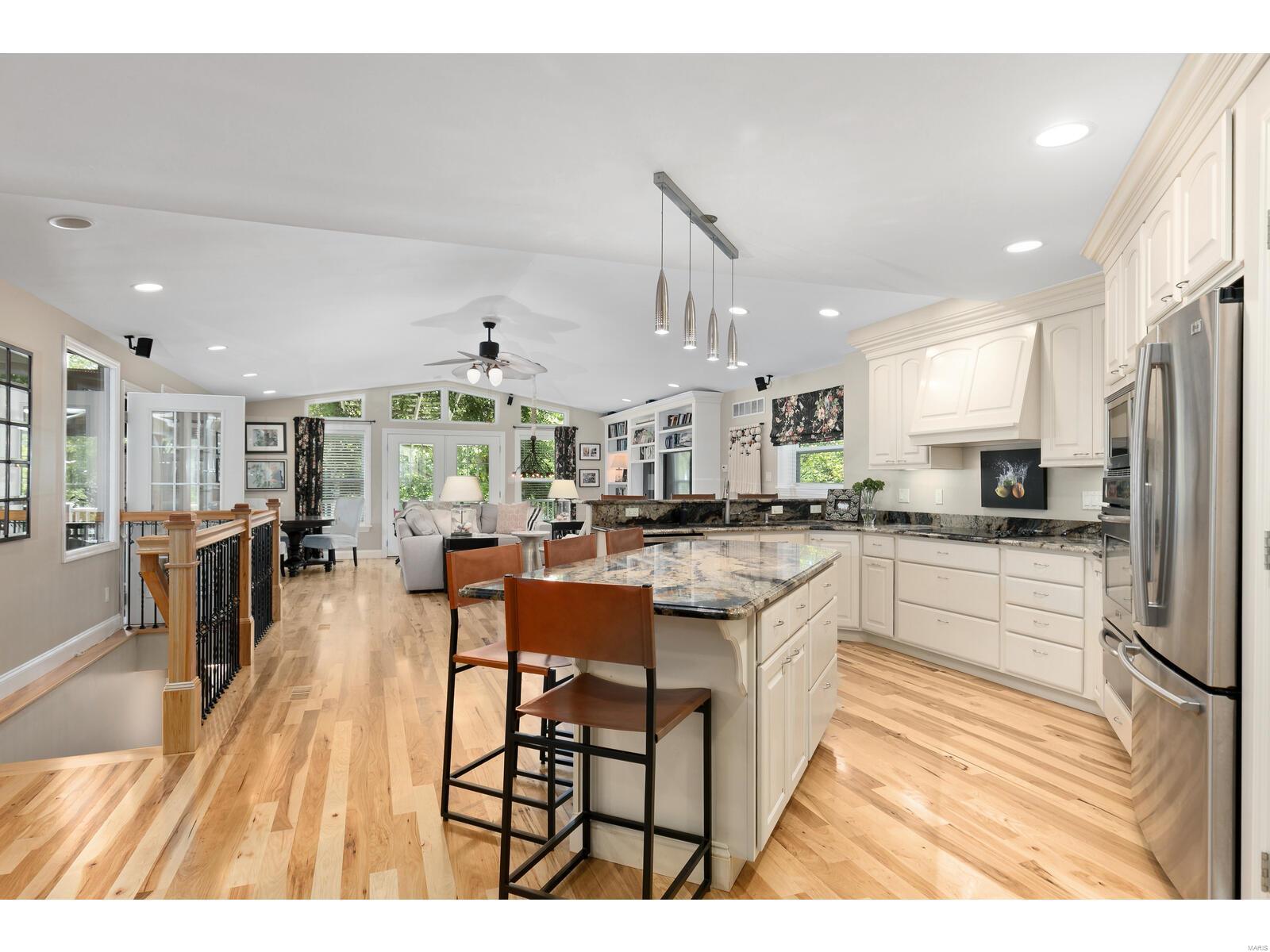 3649 S Lakeshore Drive