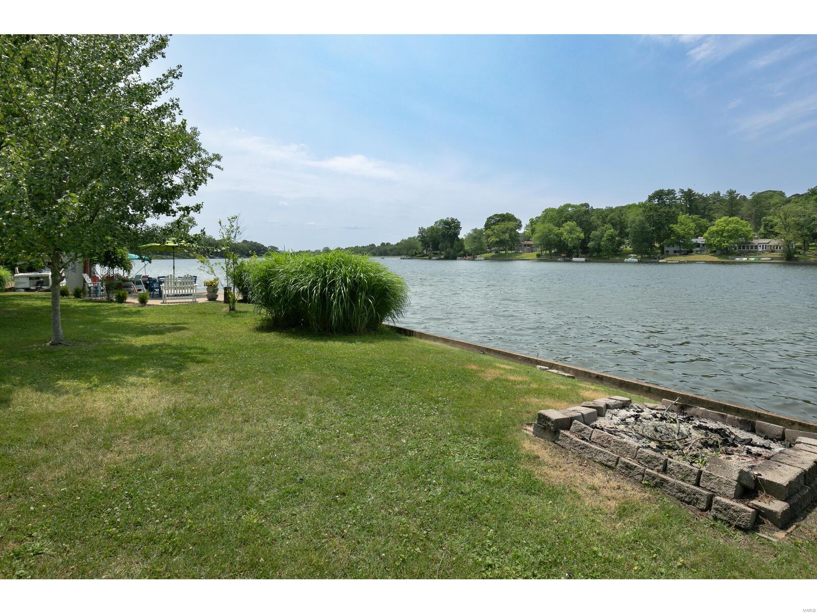 3649 S Lakeshore Drive