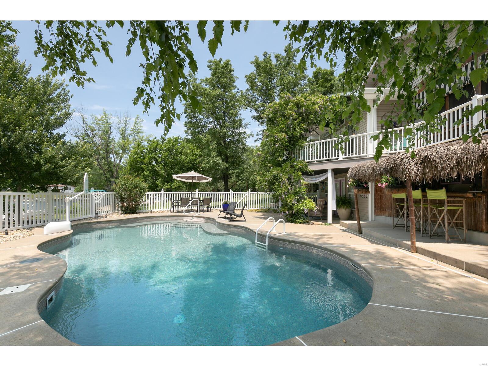 3649 S Lakeshore Drive