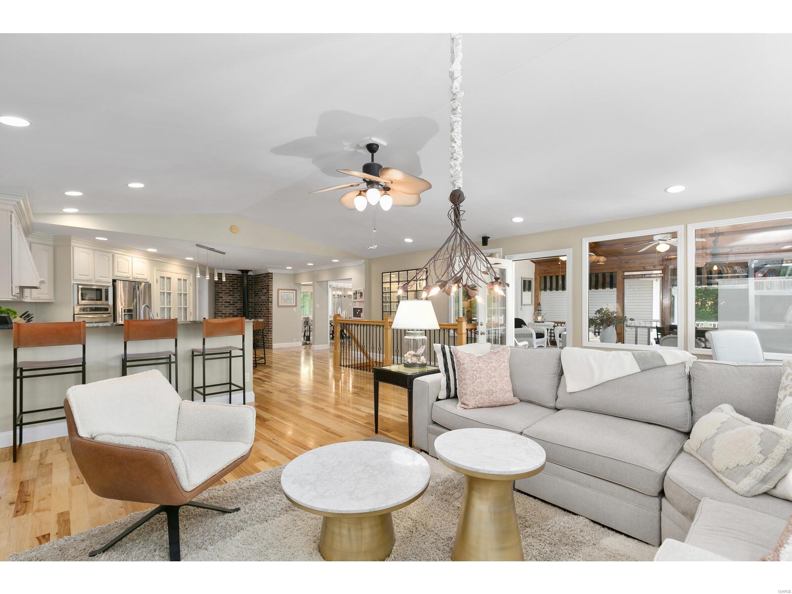 3649 S Lakeshore Drive