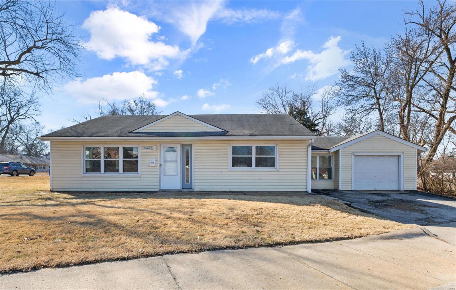 1040 N Highway 67 Street