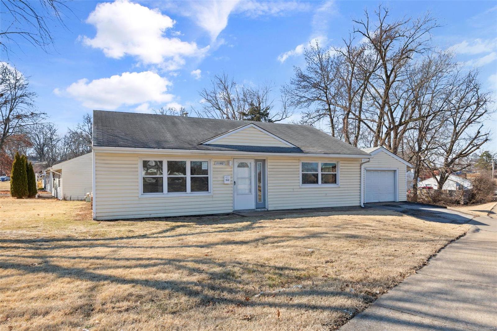1040 N Highway 67 Street