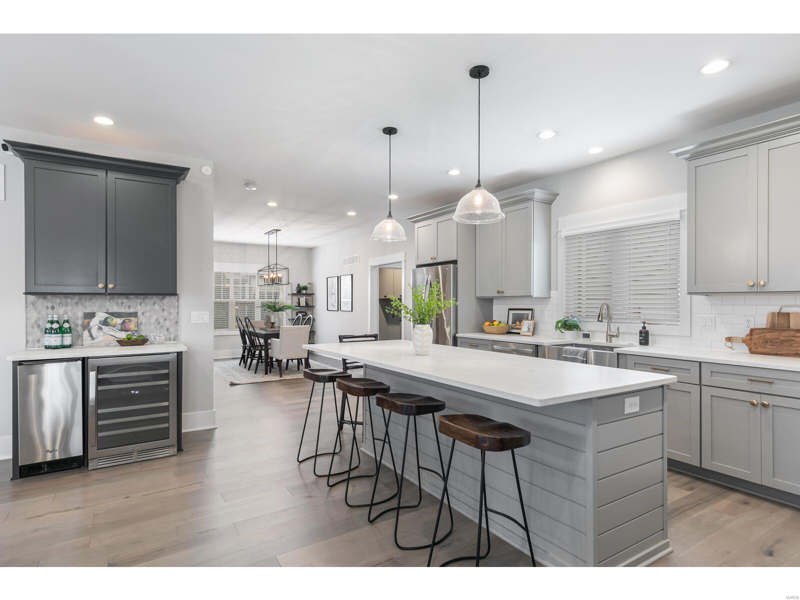 9376 Parkside
