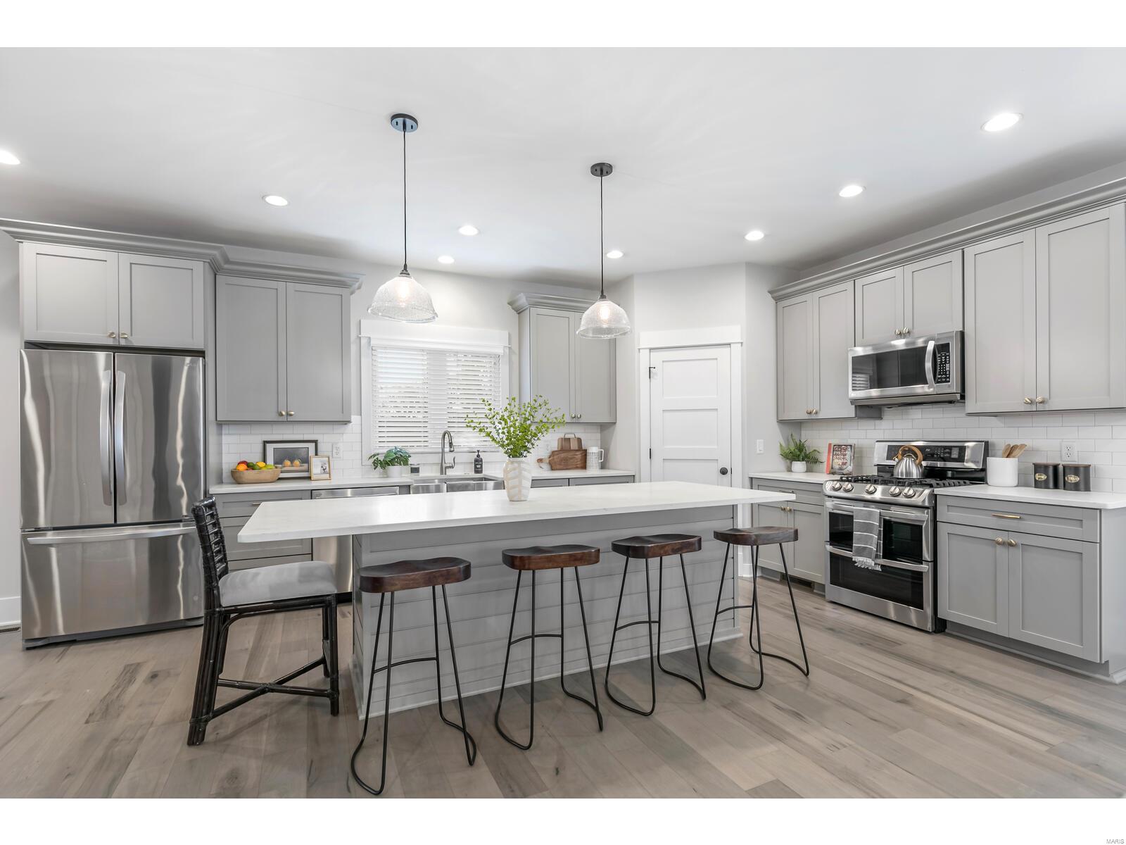 9376 Parkside