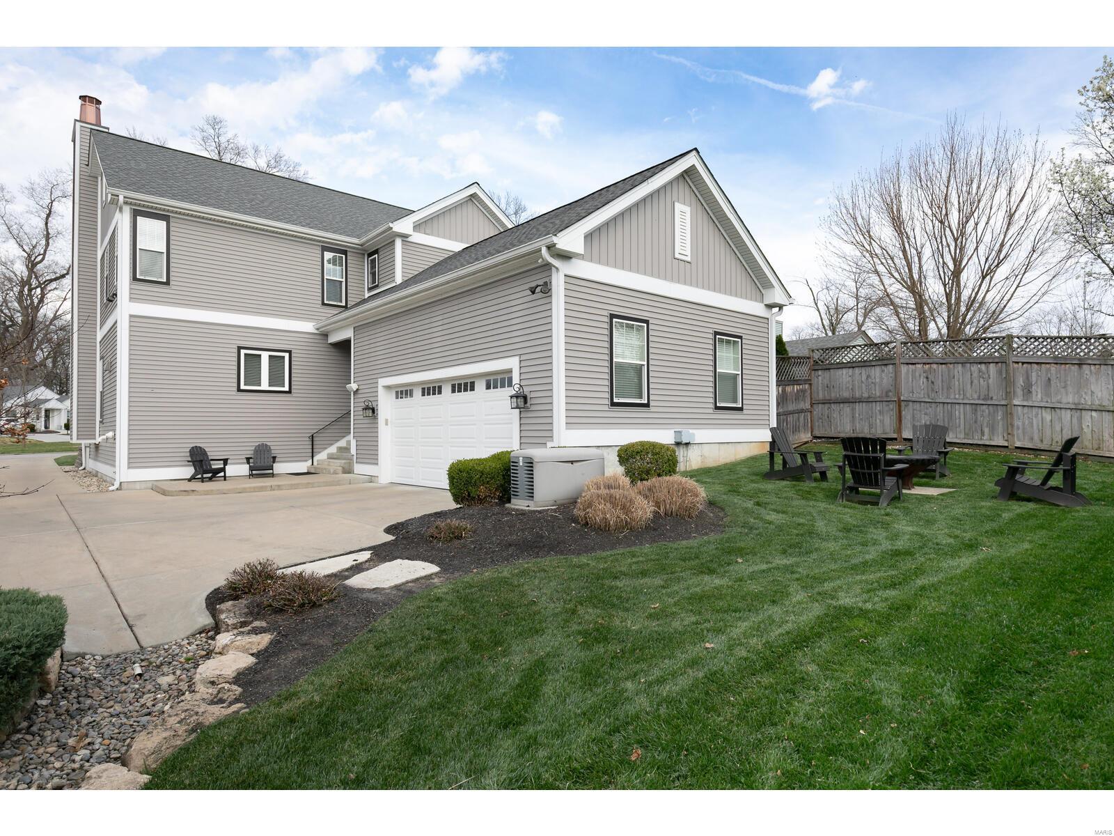 9376 Parkside