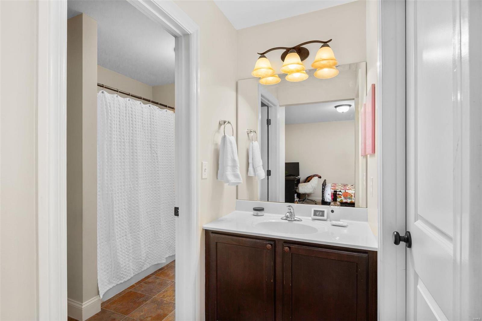 1468 Ivy View Court