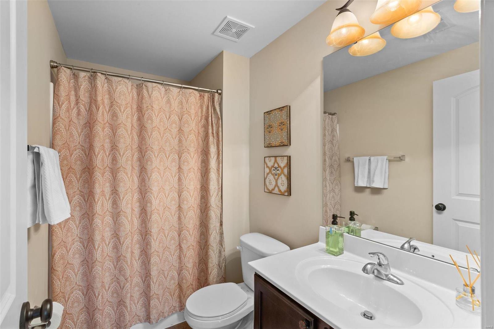 1468 Ivy View Court