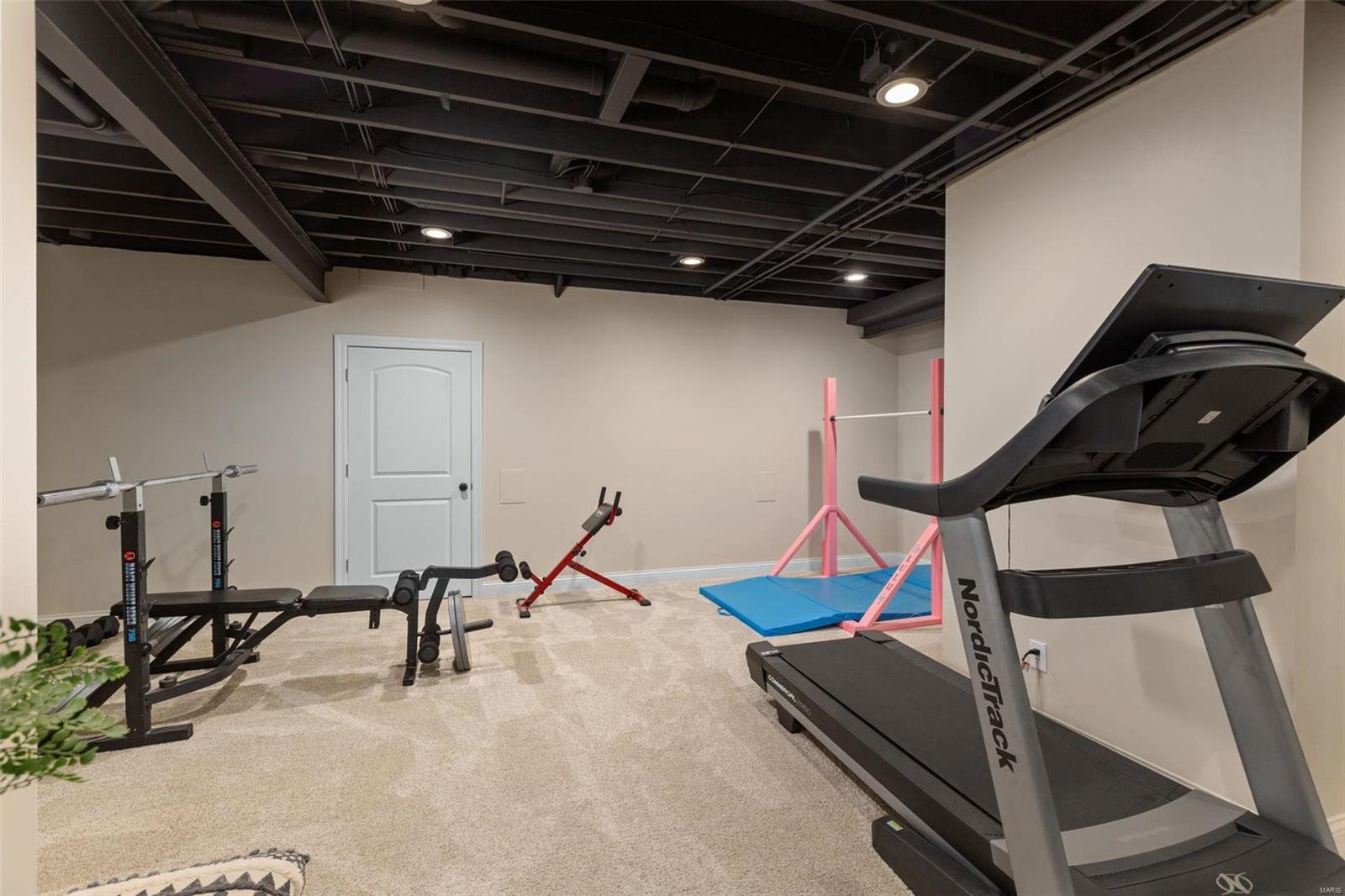 1468 Ivy View Court
