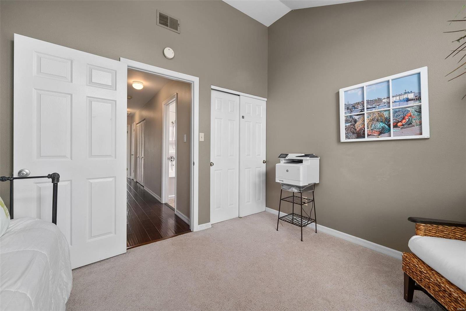 1715 Highview Circle Court