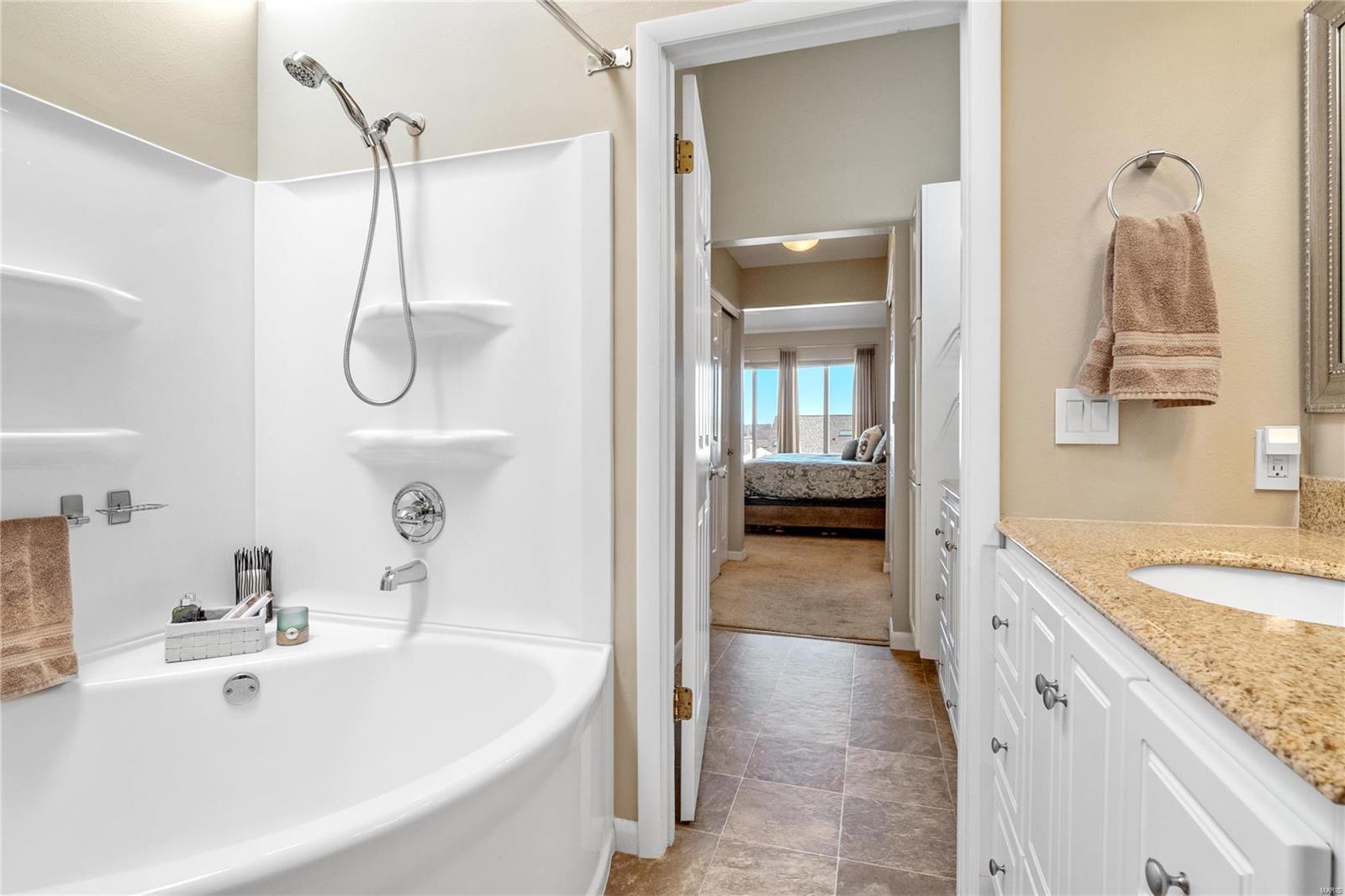 1715 Highview Circle Court
