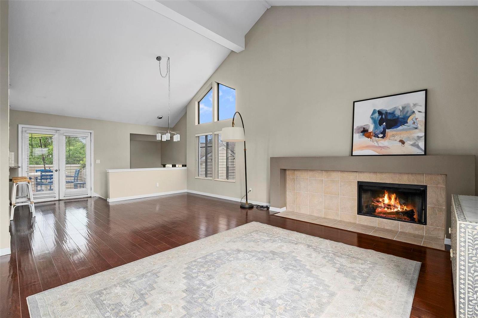 1715 Highview Circle Court