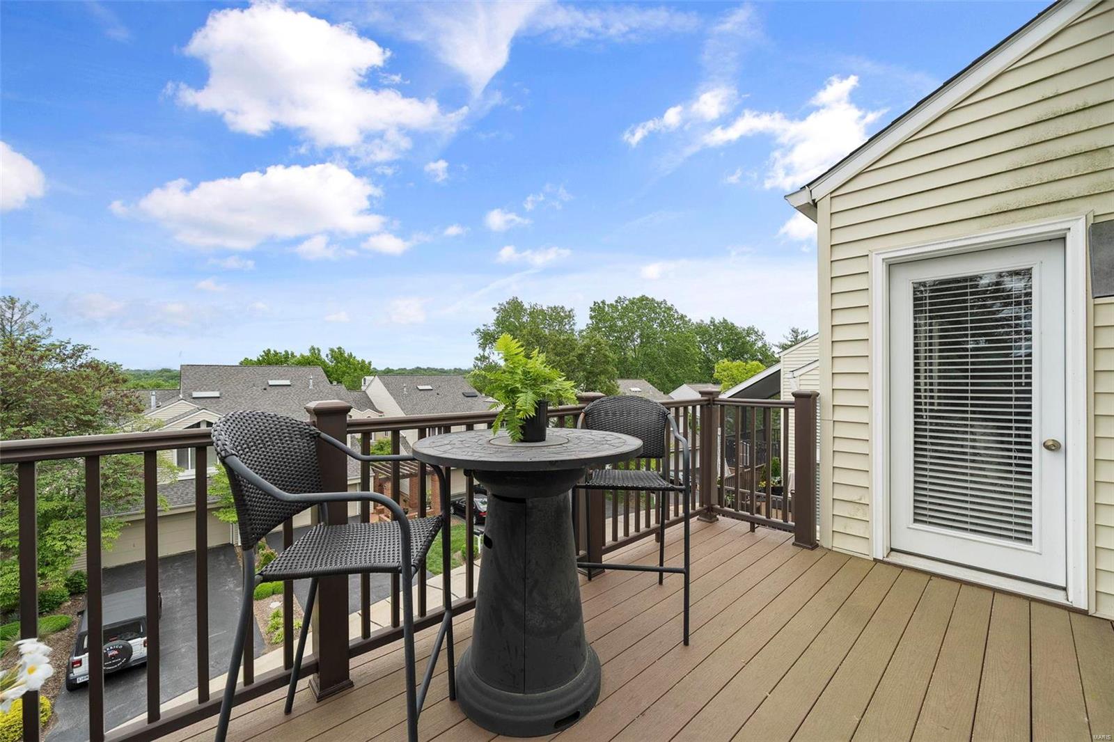 1715 Highview Circle Court