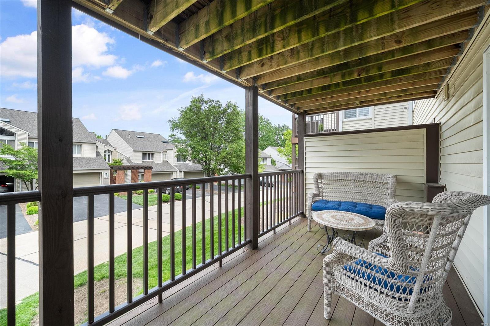1715 Highview Circle Court
