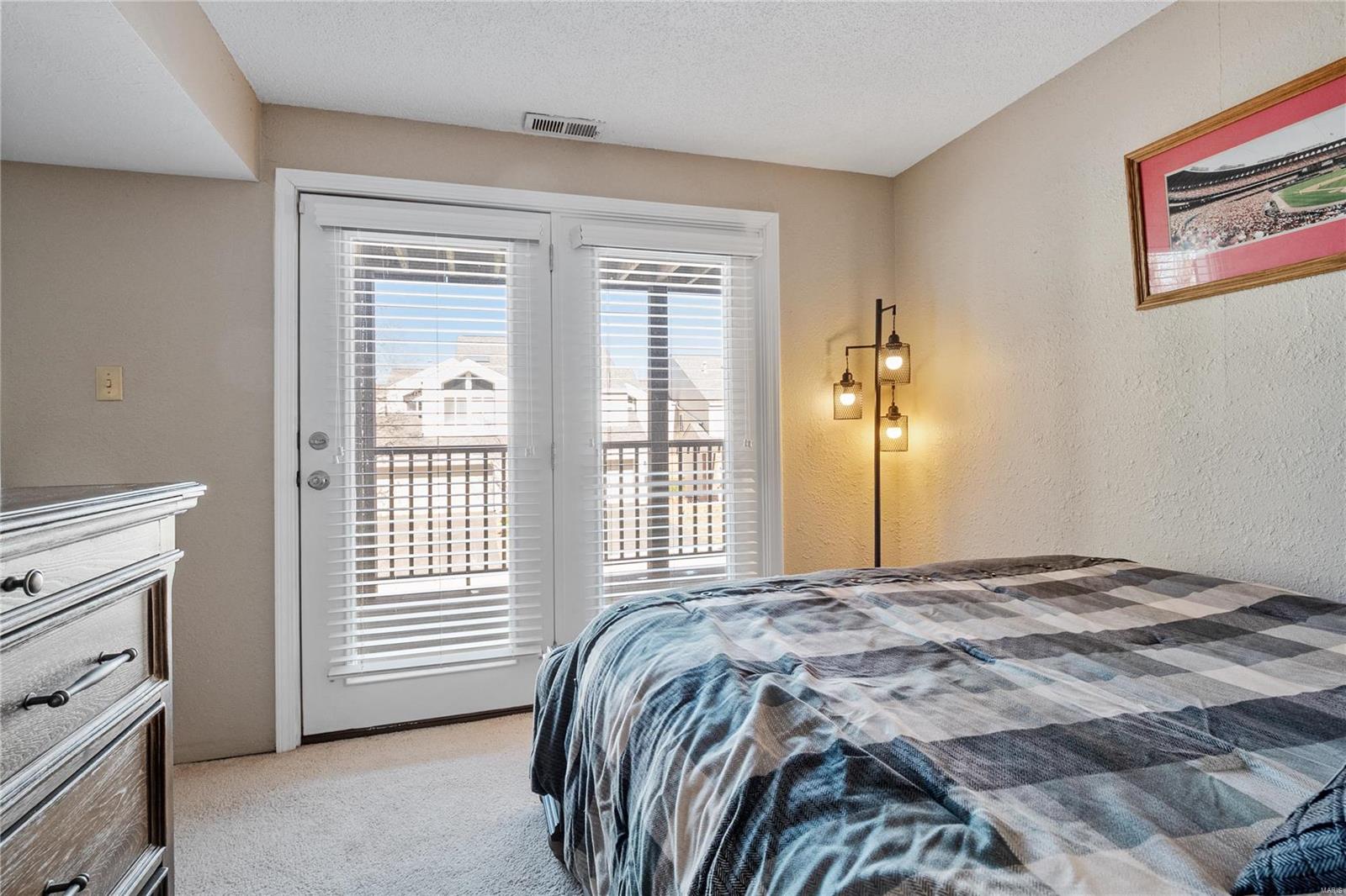 1715 Highview Circle Court