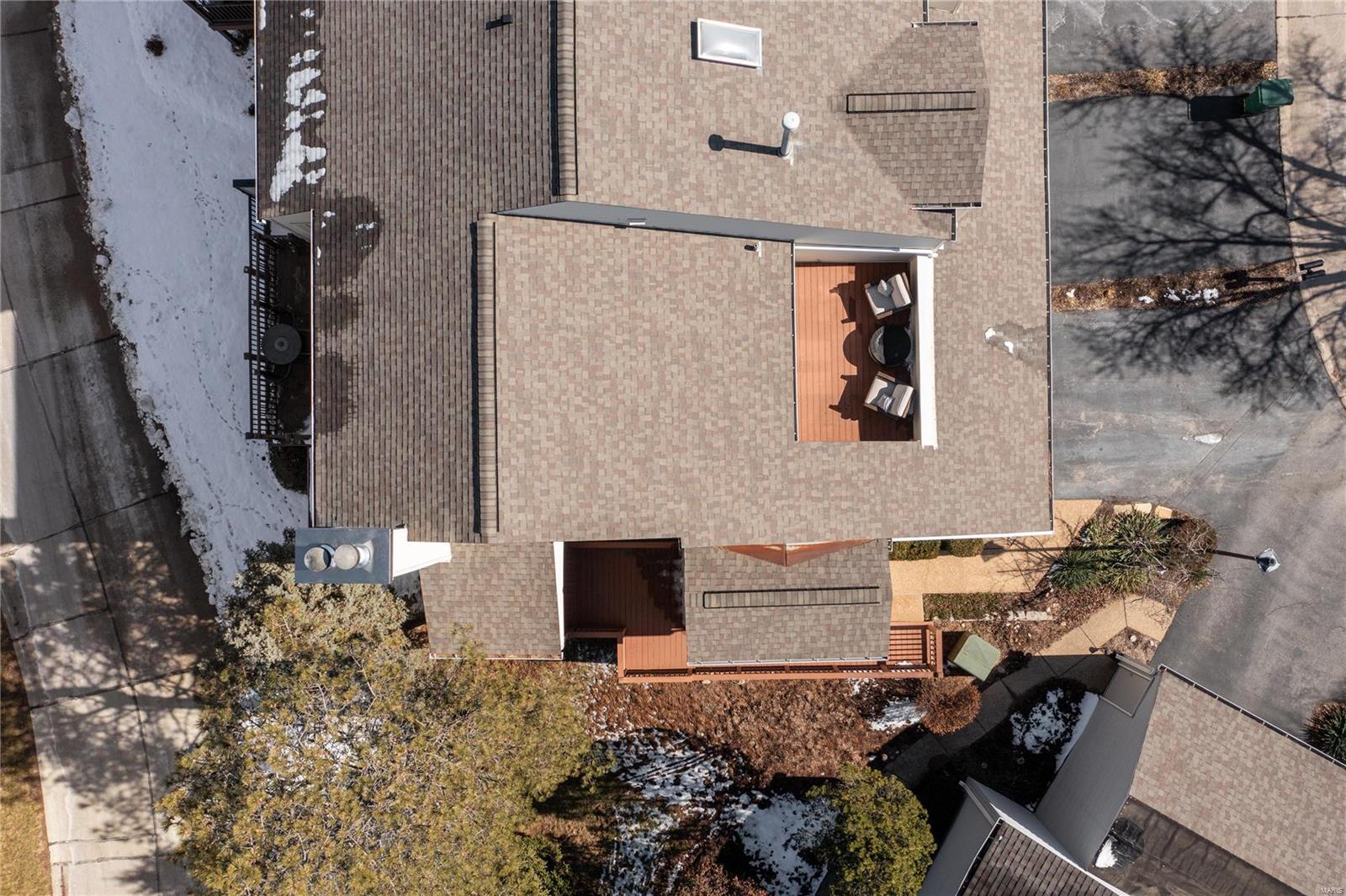 1715 Highview Circle Court