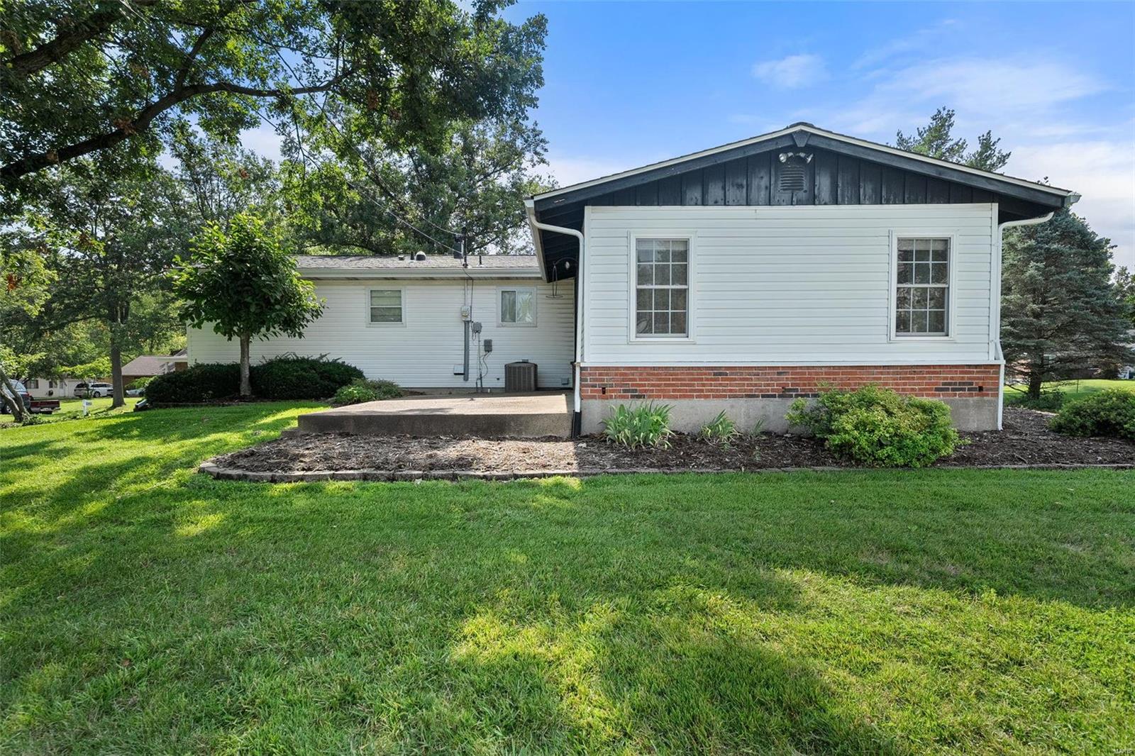 249 Churchill Lane
