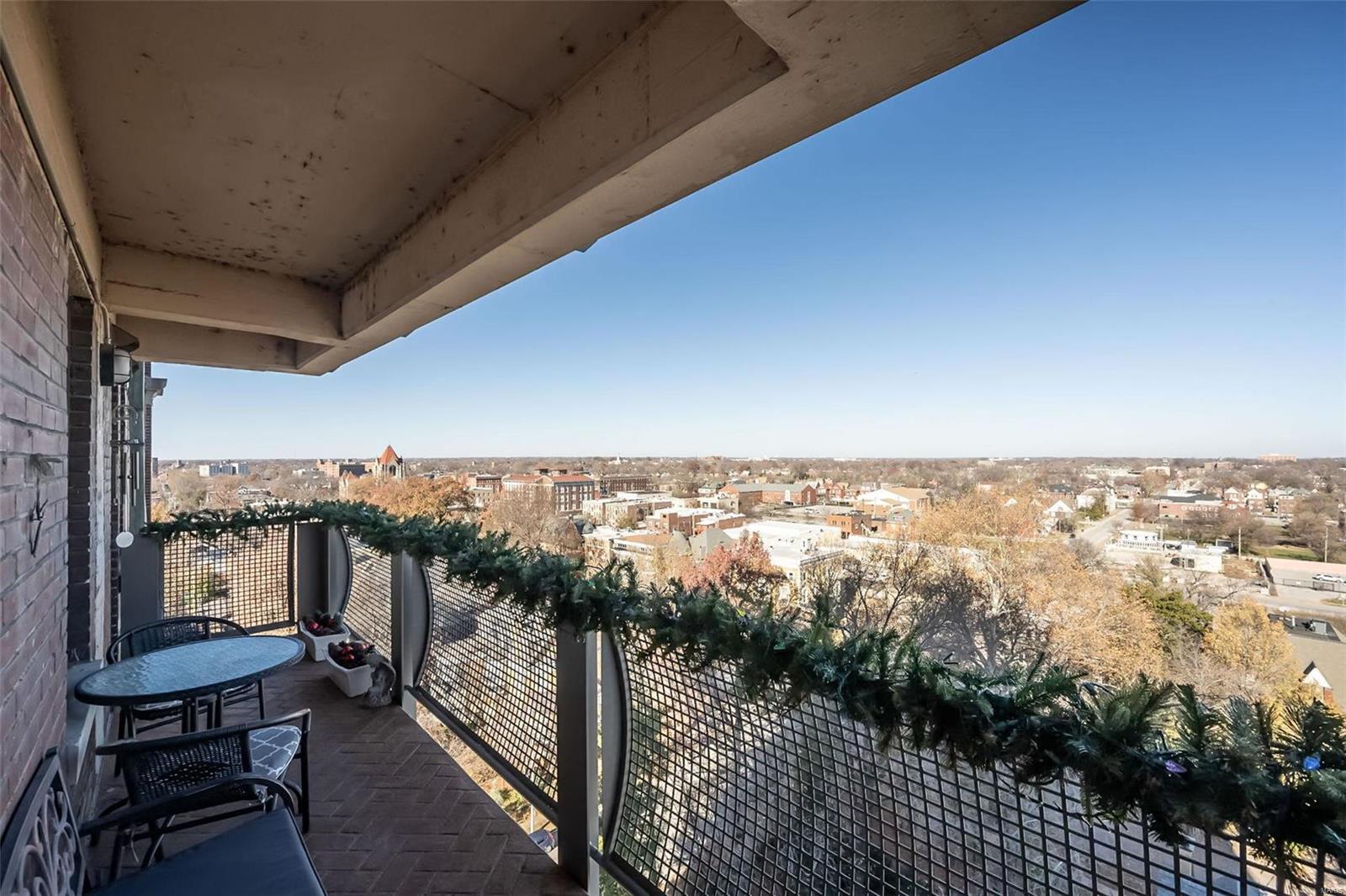 410 N Newstead Avenue Unit: 11W