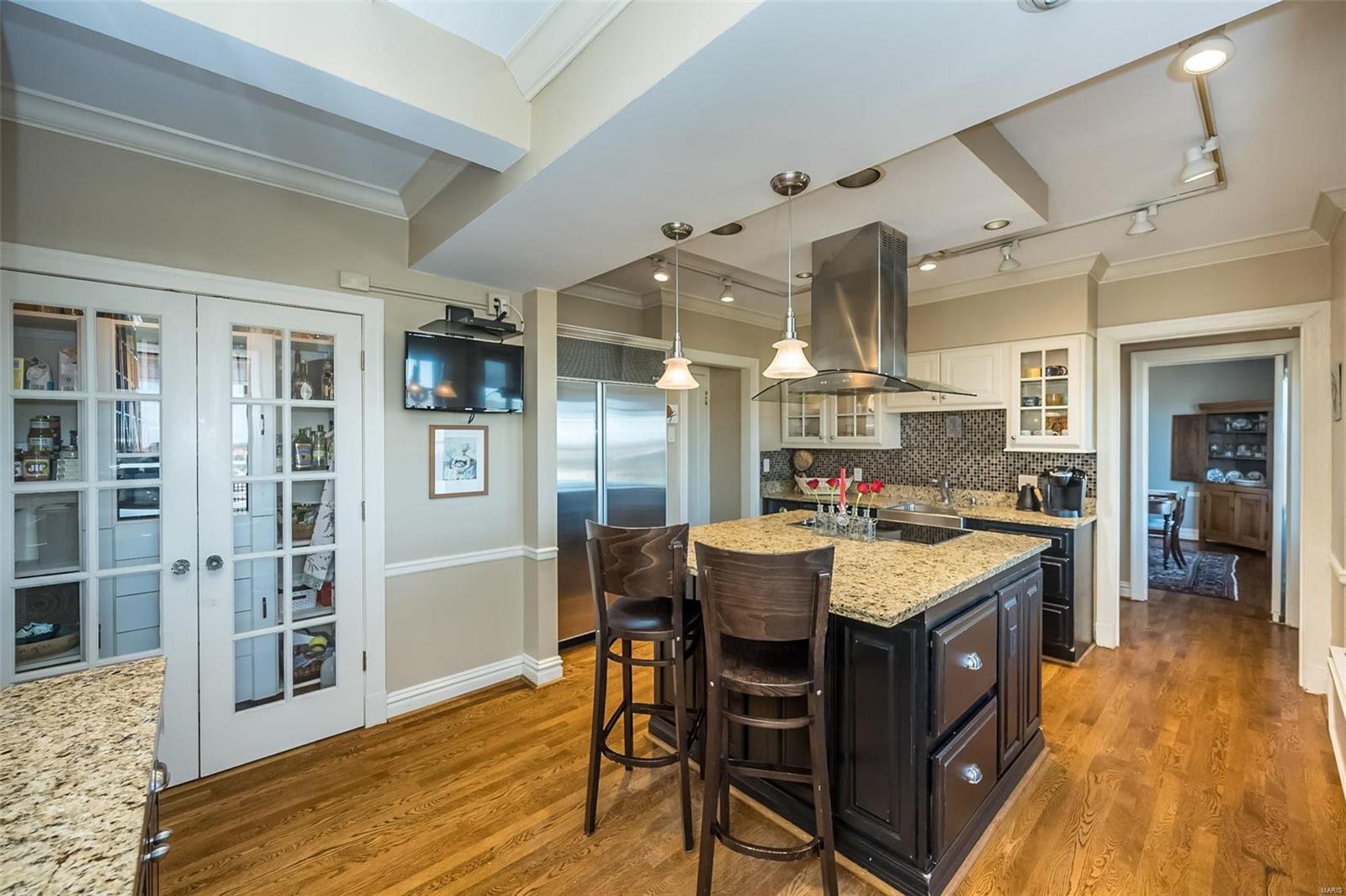 410 N Newstead Avenue Unit: 11W